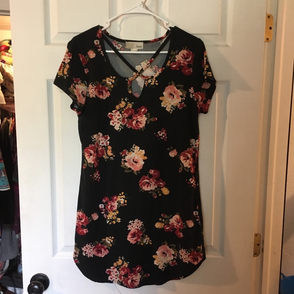 6 FOR $25 Super cute spring/ summer dress